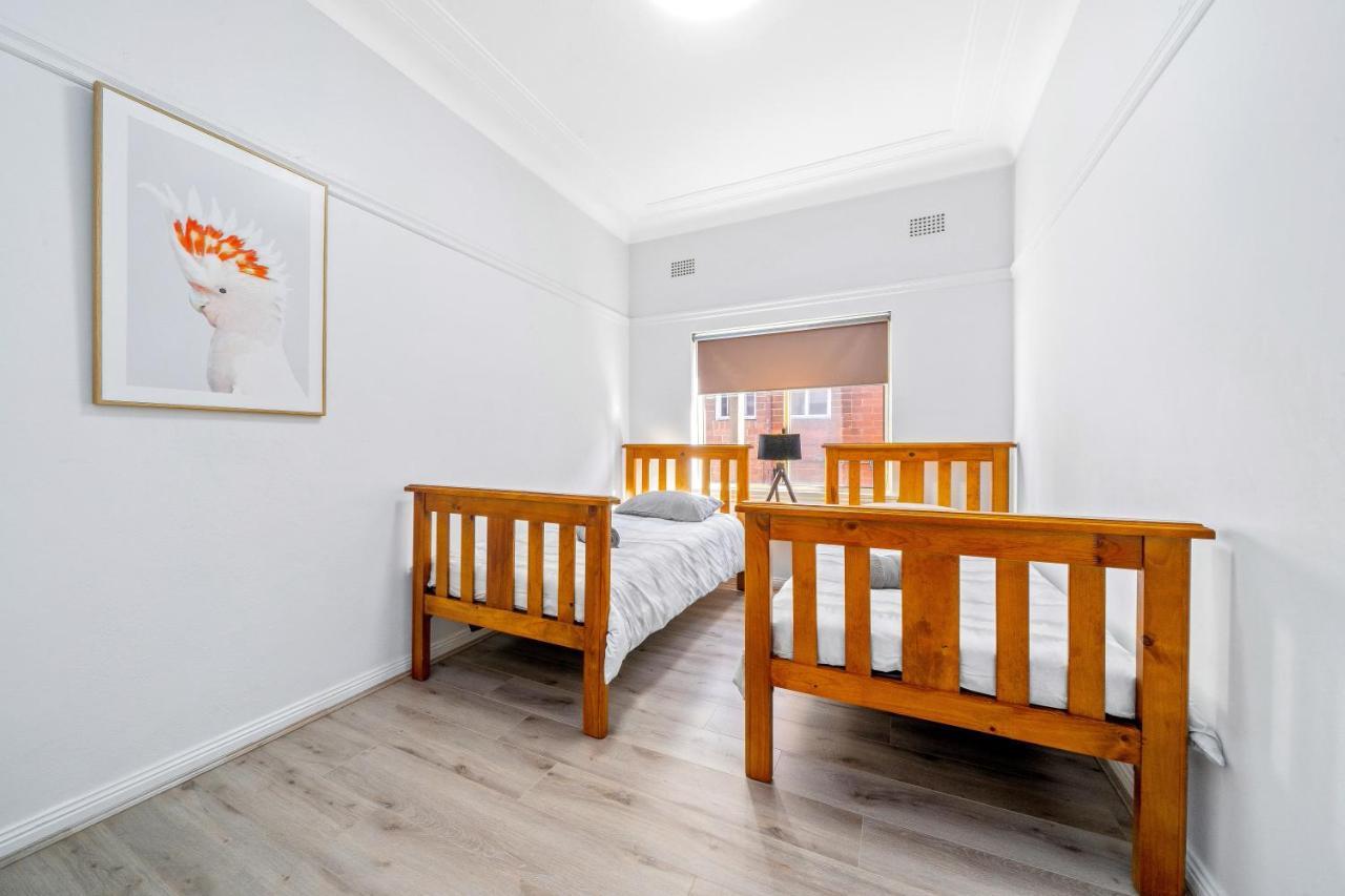 Burwood Newly Renovated 2 Bedroom Apartment Сидней Экстерьер фото